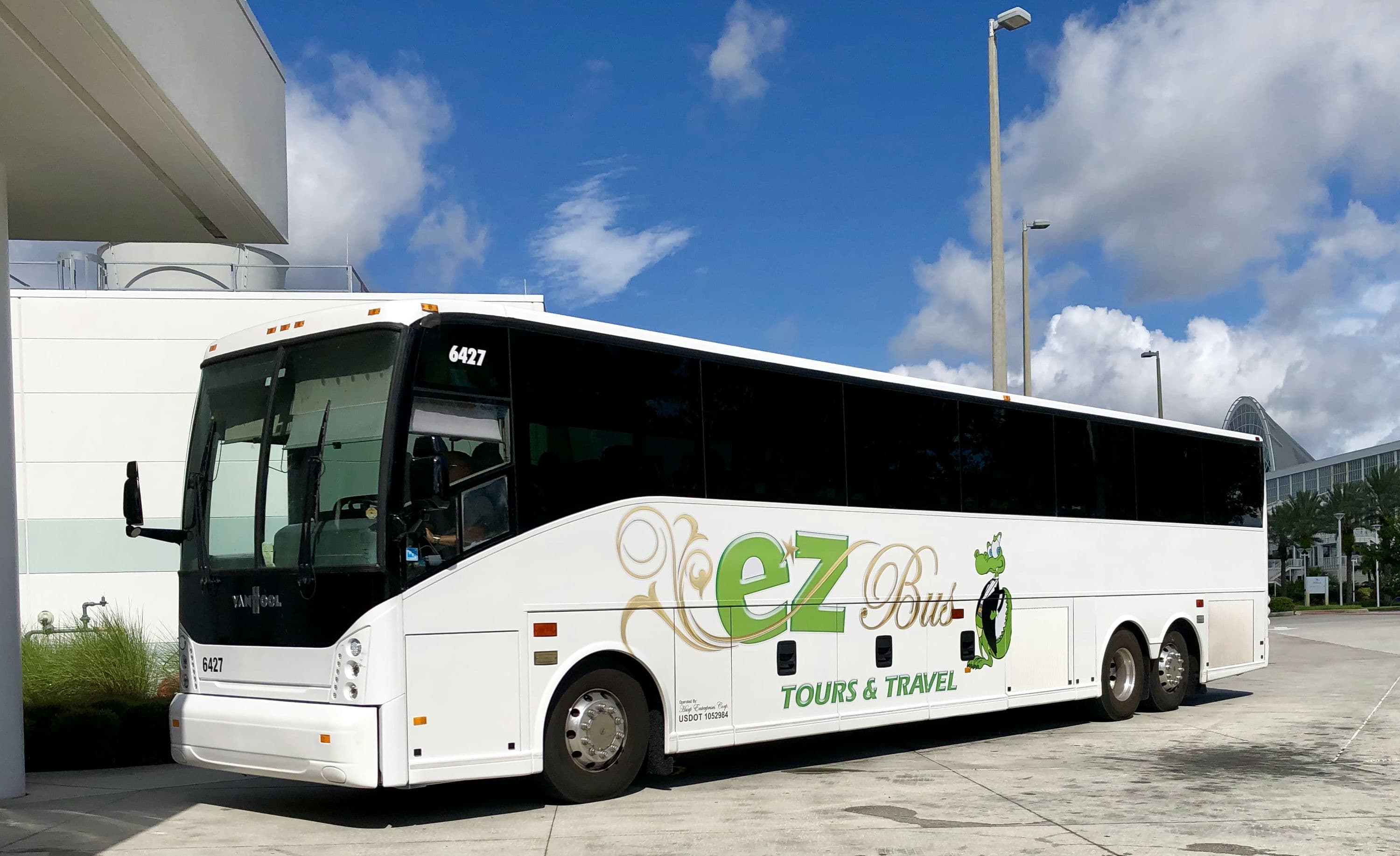 Full-Size Motorcoach photo